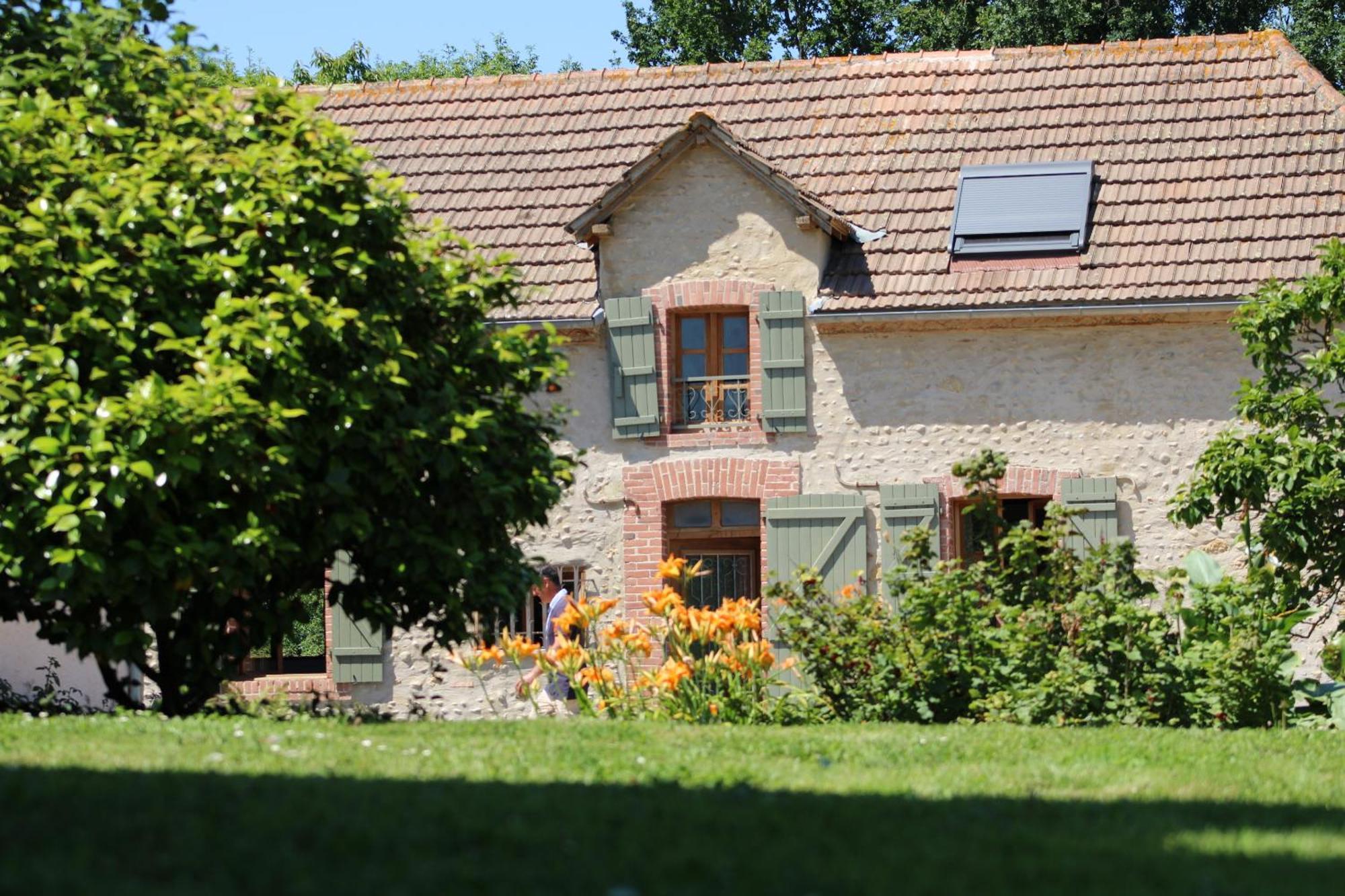 Ecogite Rural La Cle Des Champs Peyrelongue-Abos Oda fotoğraf